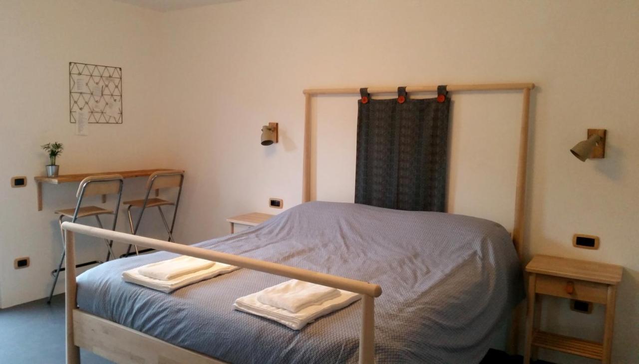 B&B Val Valerna 勒泽诺 外观 照片